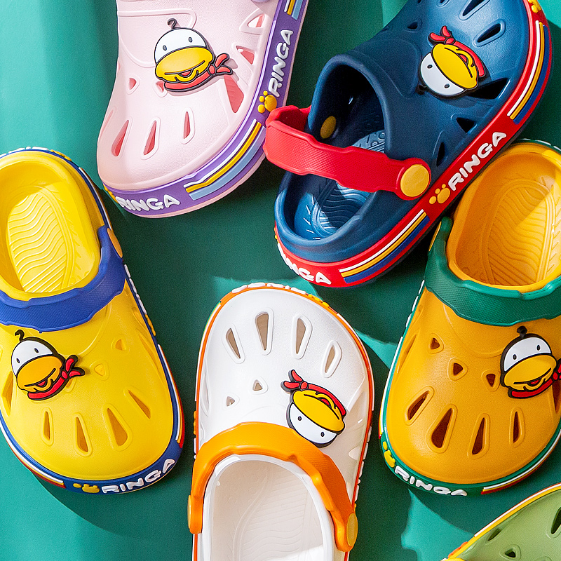 Kids lightweight clogs in multiple colors with soft EVA sole