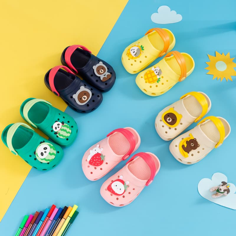 kids-clogs-multi-color-overview.jpg